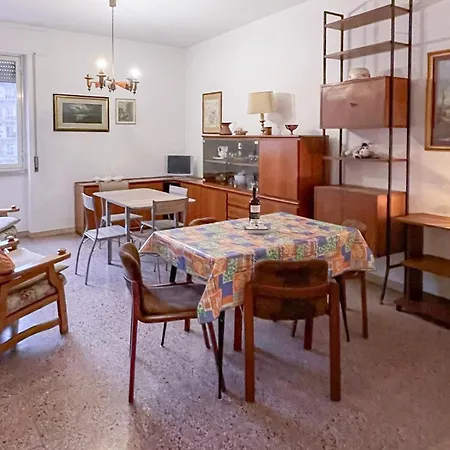- Da 1 A 8 Ospiti - Torre, Parco E Divertimento Apartamento