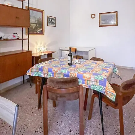 - Da 1 A 8 Ospiti - Torre, Parco E Divertimento Apartamento